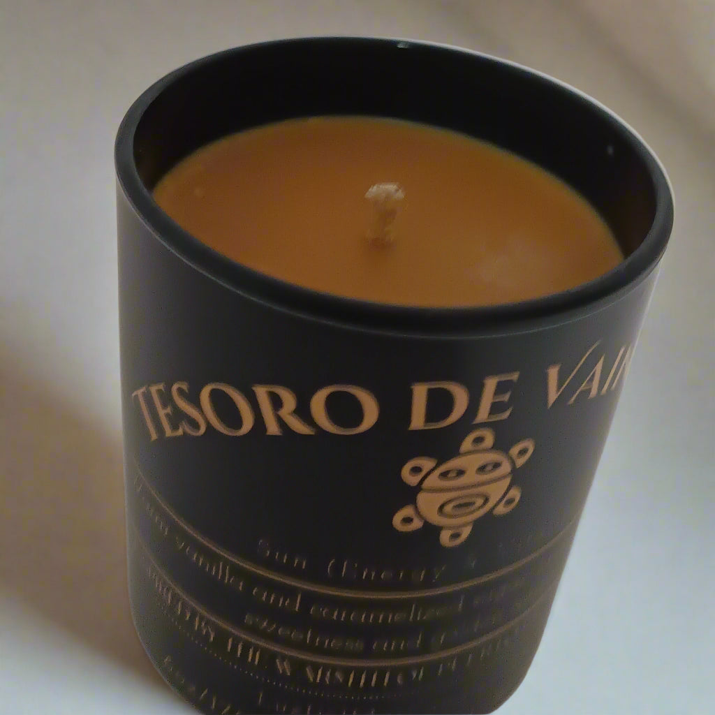 tesoro-de-vainilla-warm-vanilla-candle cloe up of wick and wax
